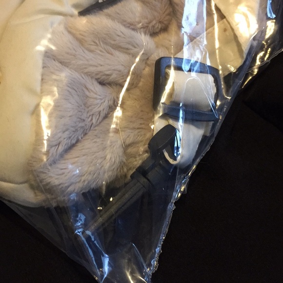 Stay Warm π brand new with adjustable waist strap - Picture 6 of 8